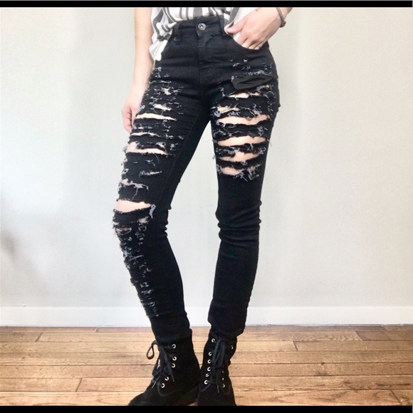 Love Culture Denim - Like New Love Culture Black Ripped Jeans